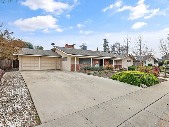 3rd image of 3339 W Cambridge Dr