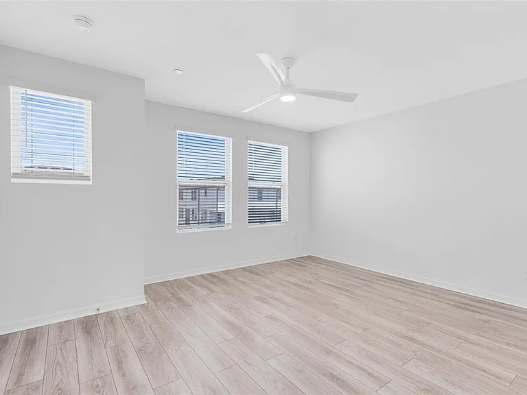 8472 Sperry St — Photo 17