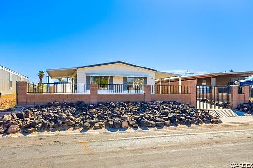 1st image of 1704 Yale Drive