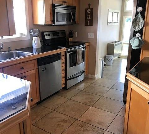 2nd image of 535 Connecticut Dr