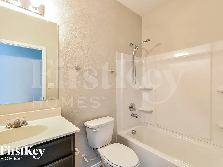6503 Davenport Bay — Photo 13