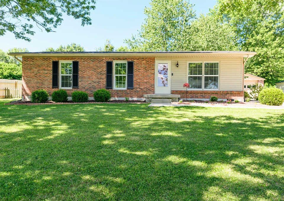1st image of 114 Collins Dr