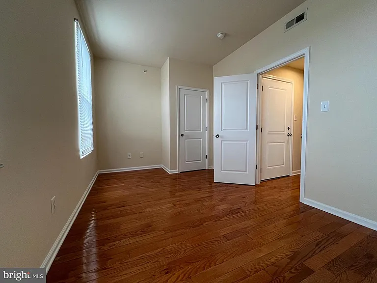 1516 W Diamond St #D — Photo 6