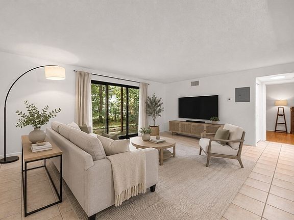 3rd image of 171 Highland St APT 103