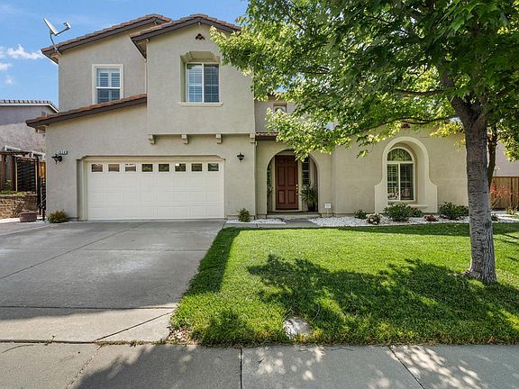 3rd image of 3510 Sunny Hill Court