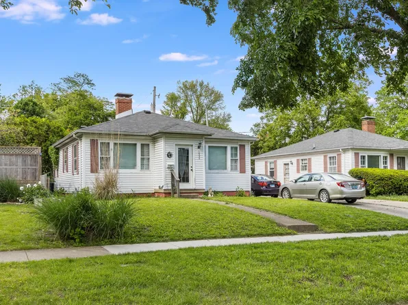 1006 W John St, Champaign, IL 61821