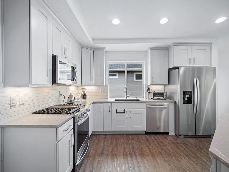 7153 S Parkridge Blvd — Photo 5