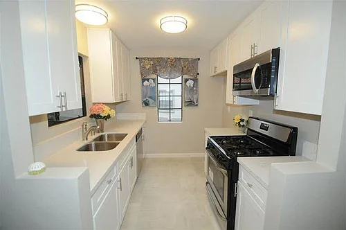 10325 Azuaga St Photo 1