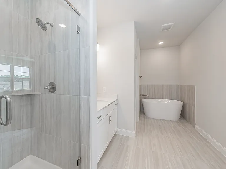 241 Gardenia Dr — Photo 17