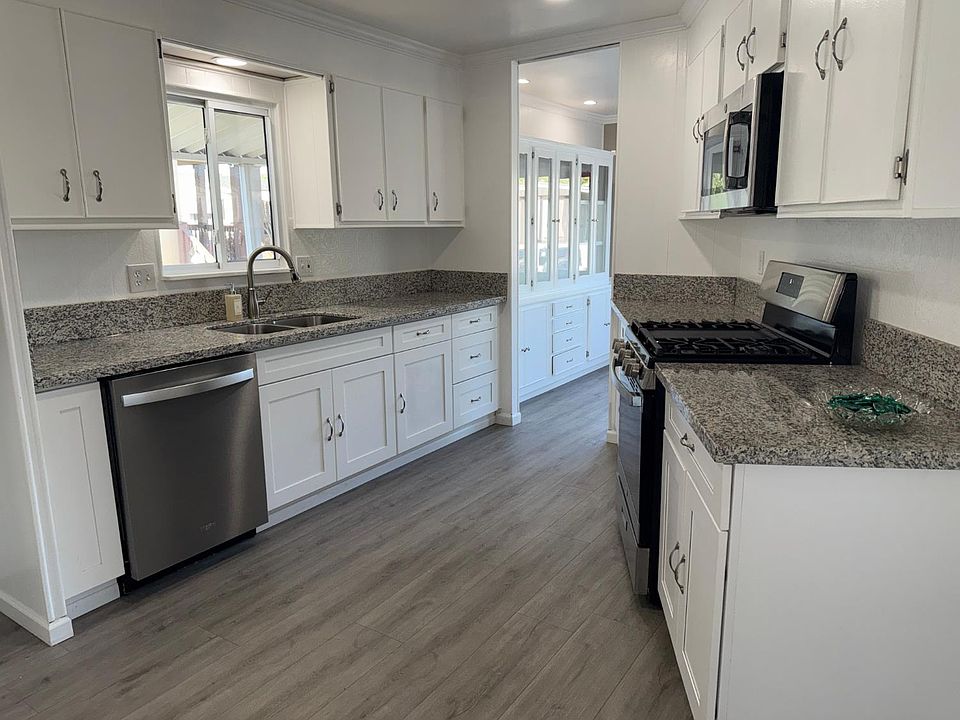 annページ 6724 Capital Cir, Sacramento, CA 95828 | MLS #226058846 | Zillow