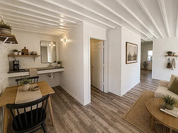 3 bed, 10 sqft, $540 — Photo 3