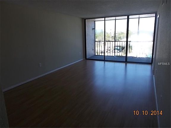 2nd image of 1000 Cove Cay Dr Unit 3C