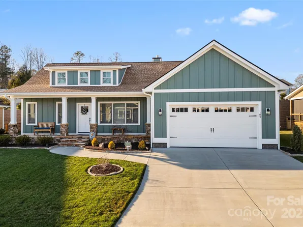 102 Olde Oak Way, Hendersonville, NC 28792