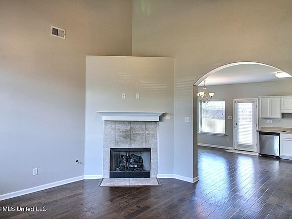 3rd image of 4264 Blake Cir