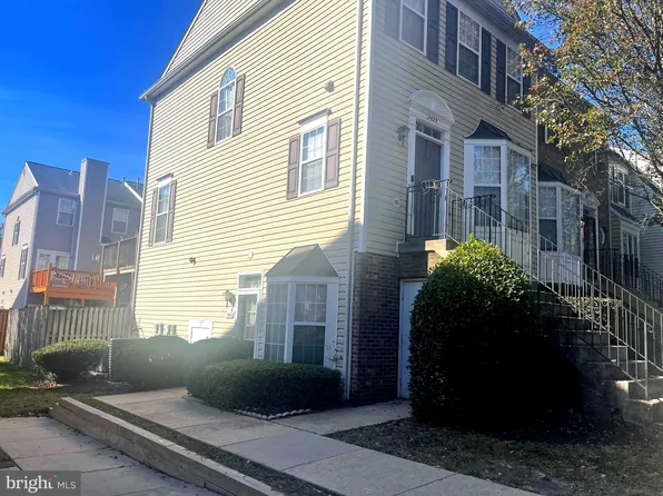 2427 Lizbec Ct, Crofton, MD 21114