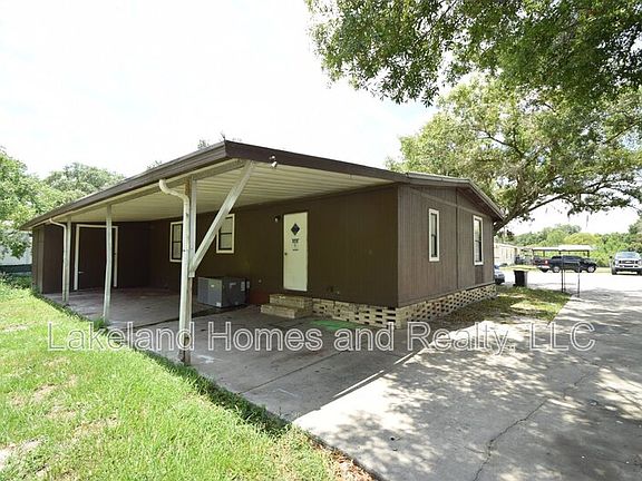 5th image of 2416 Kyle St