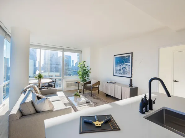 180 Morgan Street image 39 of 140