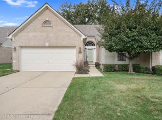 4158 Paisley Dr, Sterling Heights, MI 48314