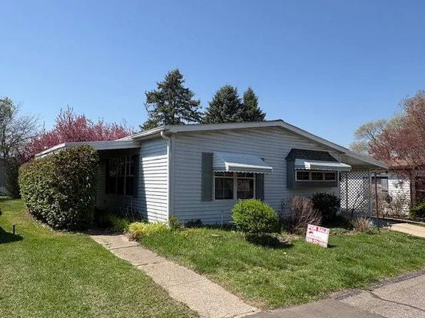 2672 Chickadee St, Rochester, MI 48309