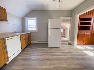 216 N McKinley Ave - Walk to Campus & White River Greenway, Muncie, IN 47303