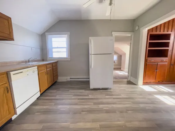 216 N McKinley Ave - Walk to Campus & White River Greenway