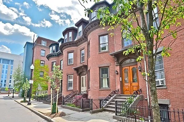103 E Brookline St #4 — Photo 8