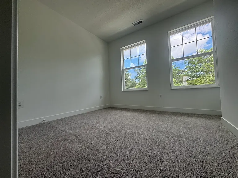 13847 Gatsby Dr — Photo 76