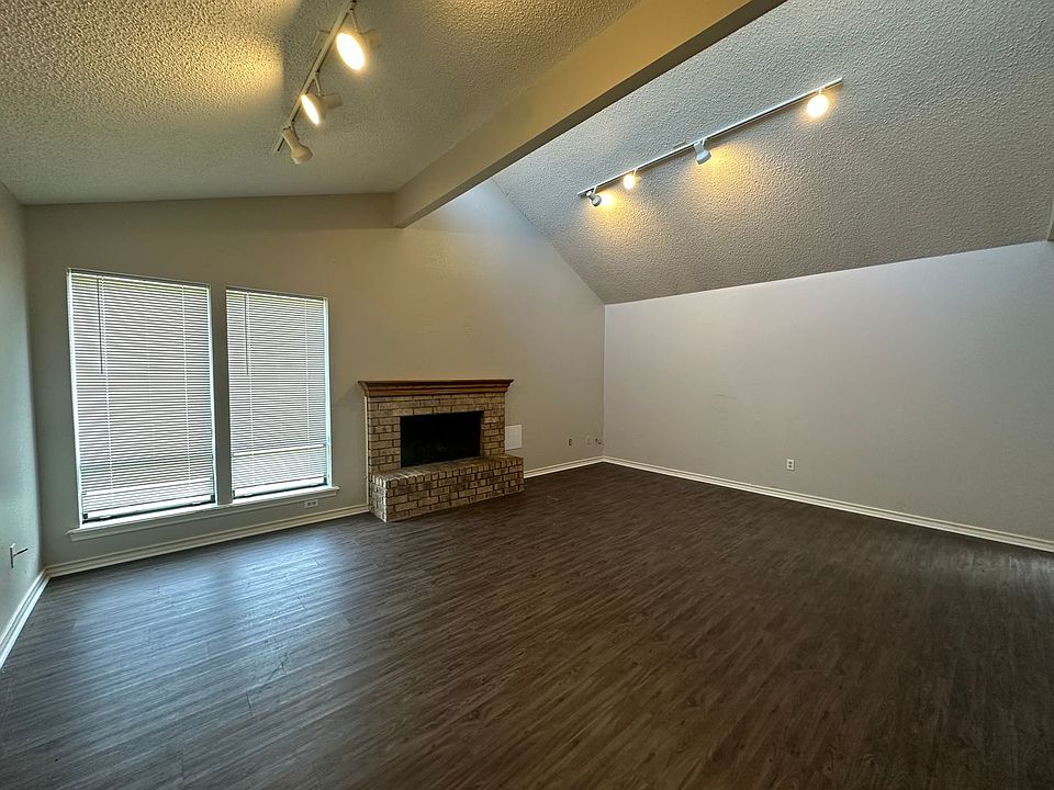 1st image of 309-311 Brookwood Dr #309