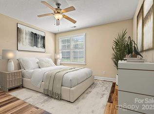 823 Wynnshire Dr #B, Hickory, NC 28601