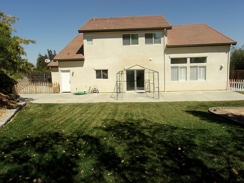 2nd image of 328 Susannah Court