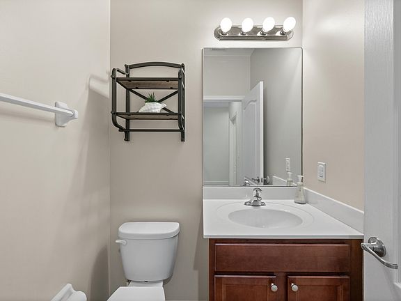 5th image of 9472 SW Merlin Court