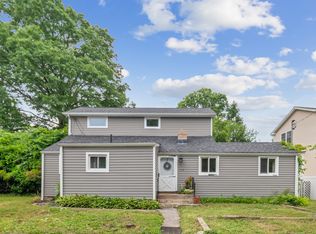 114 Castle Ave, Fairfield, CT 06825