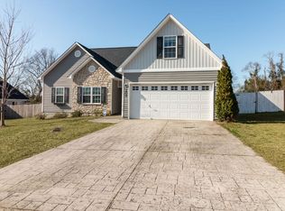 107 Silver Queen Ln, Richlands, NC 28574