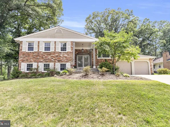 8001 Leyton Pl, Springfield, VA 22152