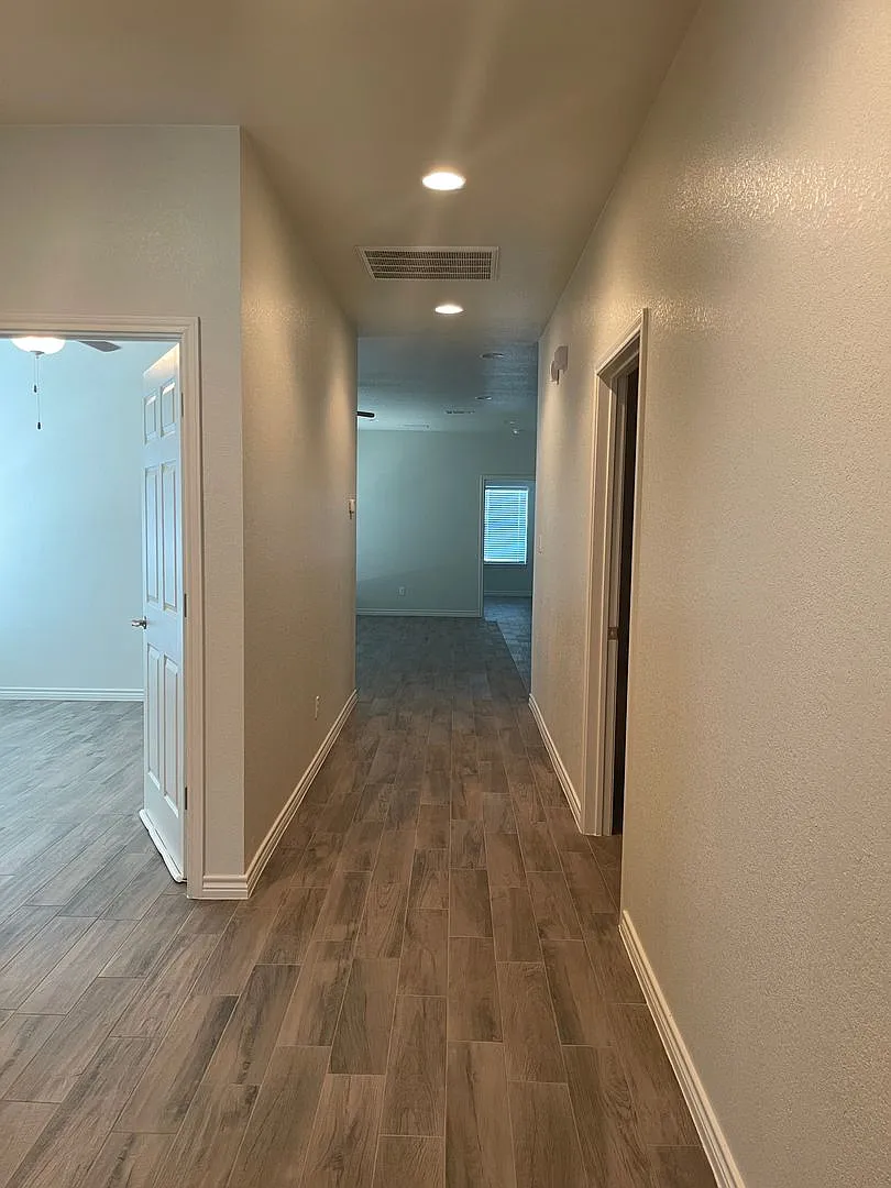 511 CR 306 — Photo 1