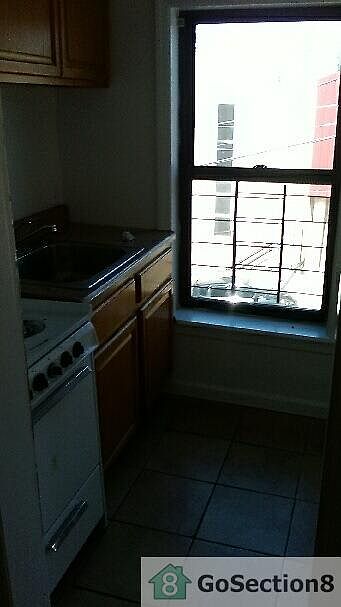 2nd image of 1908 Osbourne Pl APT 3
