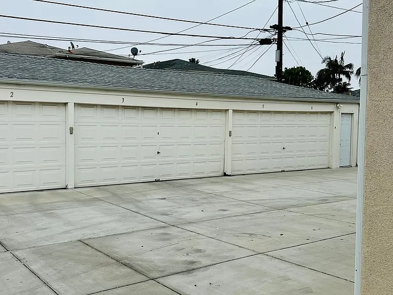 264 N Dos Caminos Ave — Photo 2