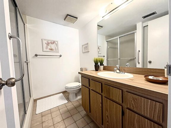 4th image of 2337 NW 89th Drive #606