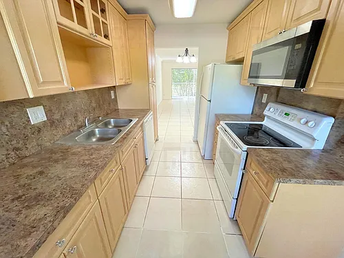 8450 Lagos De Campo Blvd #206 Photo 1