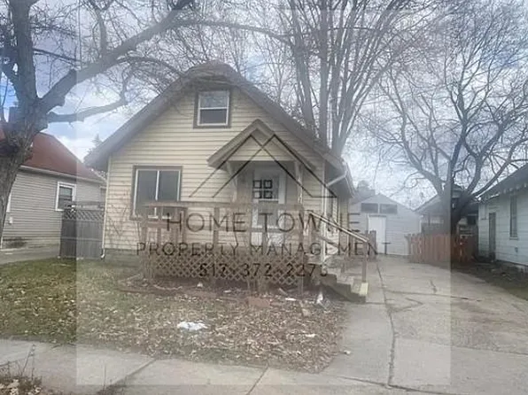724 Cawood St, Lansing, MI 48915