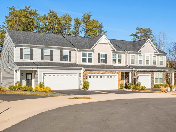 543 Crimson St, Crozet, VA 22932