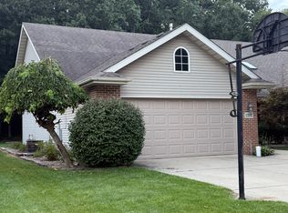 1202 Griffin Lake Ave, Chesterton, IN 46304