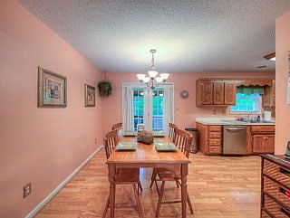 5th image of 303 Split Oak Trl