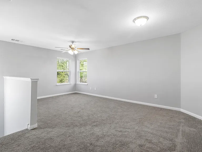 2136 Mulberry Dr — Photo 11