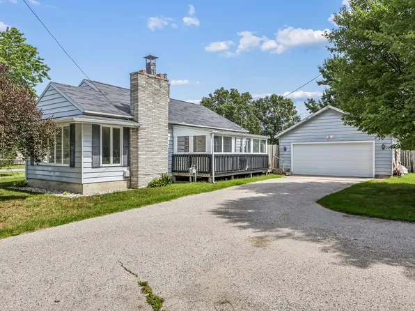 1688 S Carr Rd, Muskegon, MI 49442