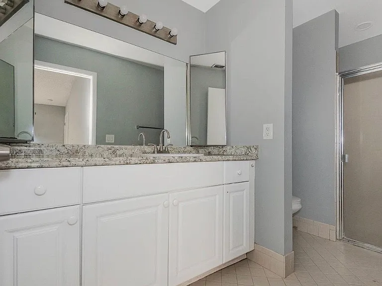 161 Meadows Dr #161 — Photo 11
