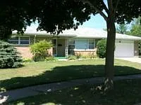 2100 Wellesley Dr photo 1