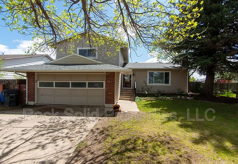 7231 Bomar Dr — Photo 1