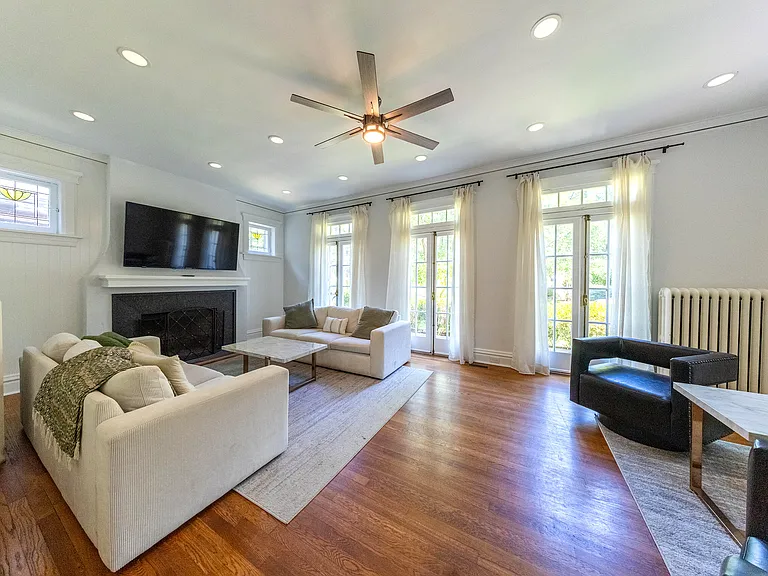 7118 Pershing Ave — Photo 9