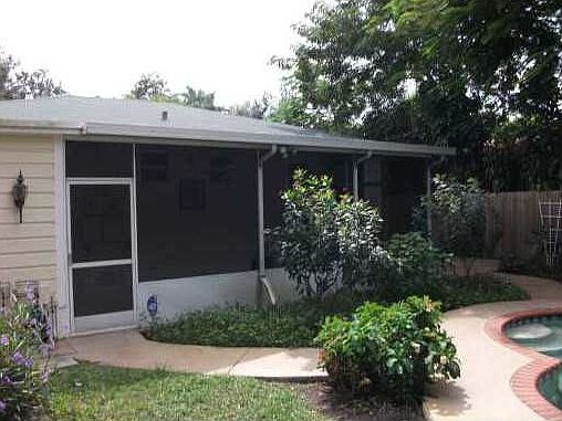 4th image of 911 Tequesta St